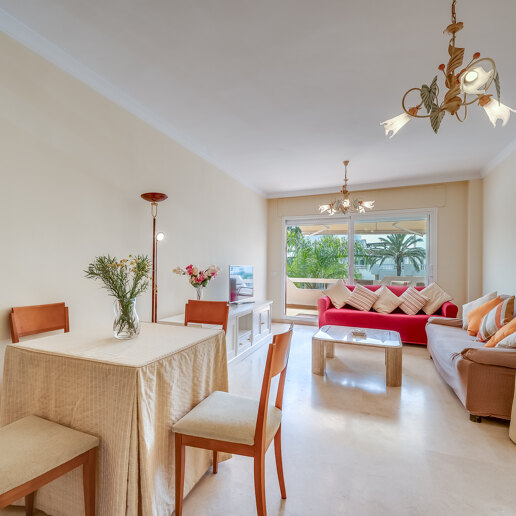 Acogedor apartamento de dos habitaciones a 200 metros de la playa en Elviria