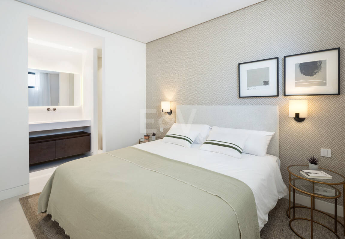 Modern Luxury with Breathtaking Sea Views in La Quinta