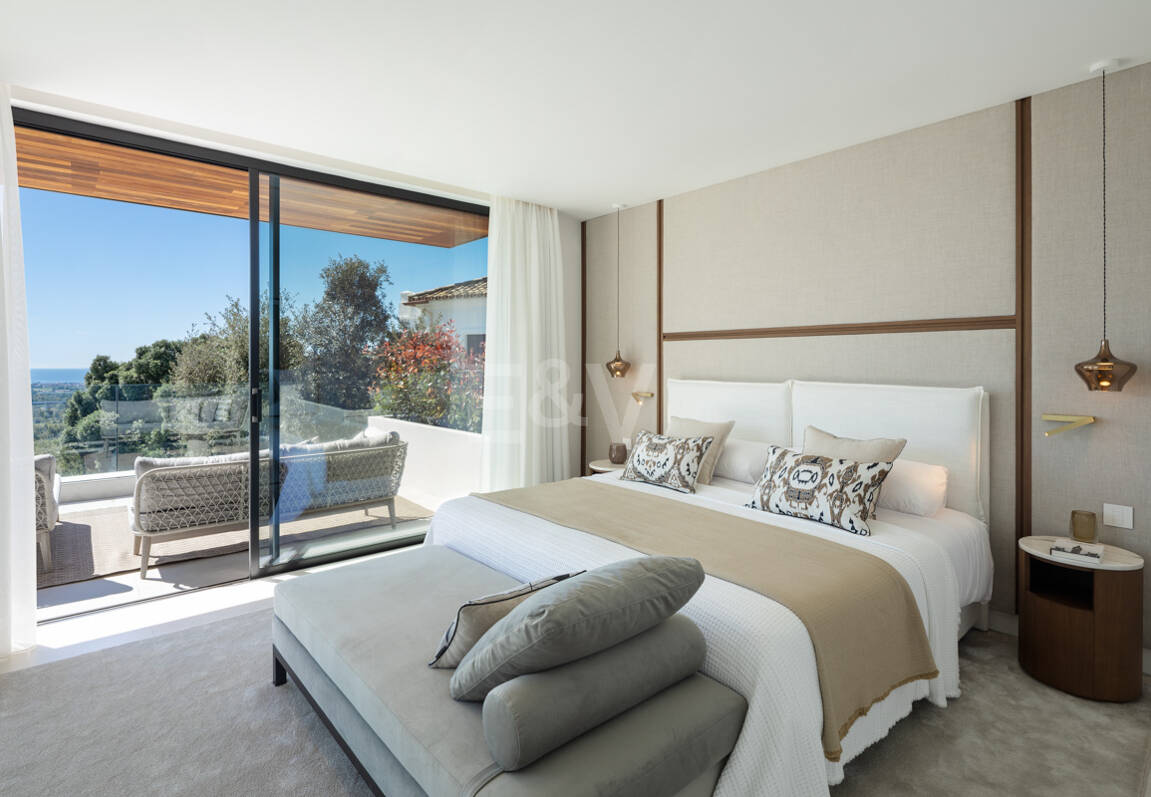 Modern Luxury with Breathtaking Sea Views in La Quinta