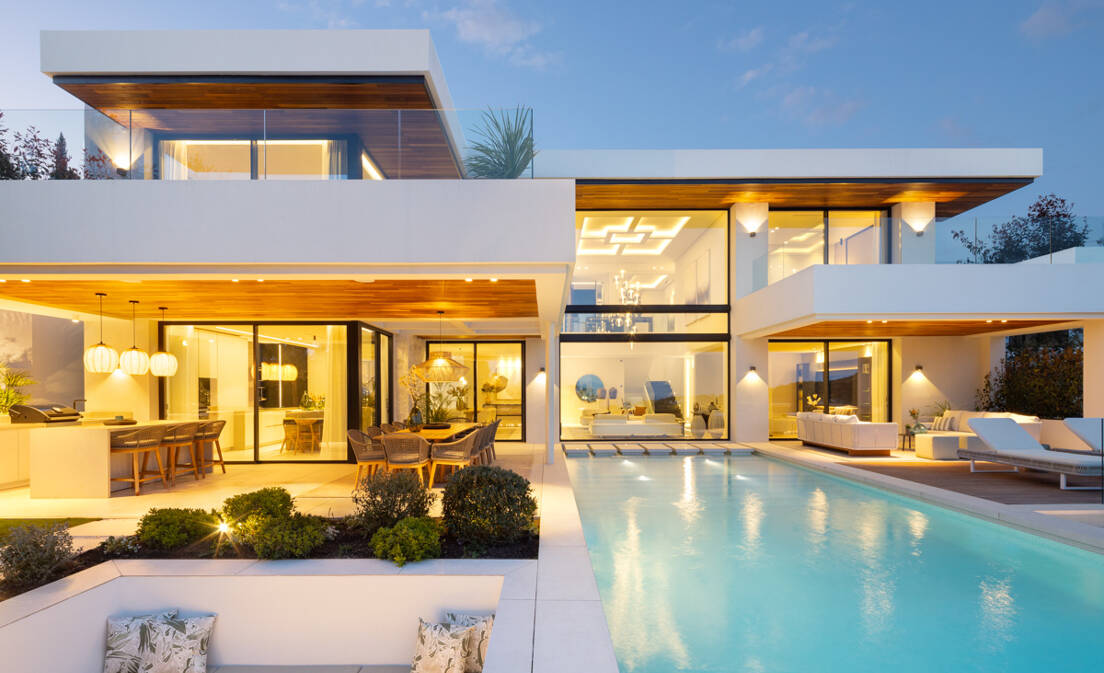 Modern Luxury with Breathtaking Sea Views in La Quinta