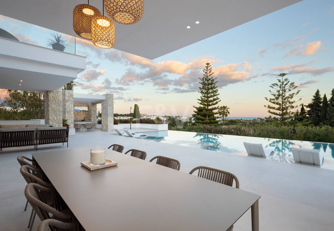 Samtida Elegant Villa med panoramautsikt i La Quinta