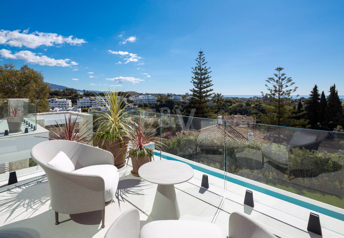 Samtida Elegant Villa med panoramautsikt i La Quinta