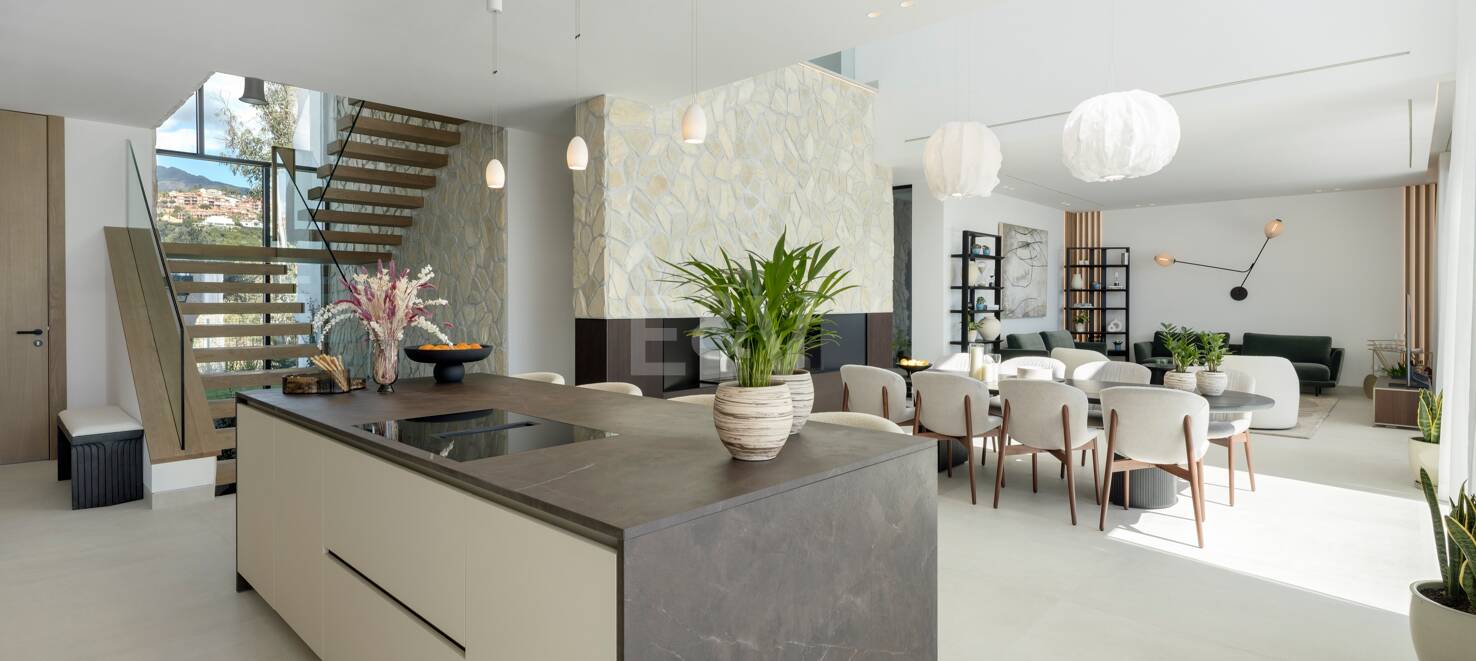 Samtida Elegant Villa med panoramautsikt i La Quinta