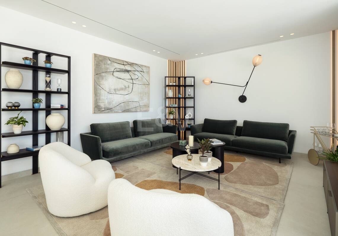 Contemporary Elegant Villa with Panoramic Views in La Quinta