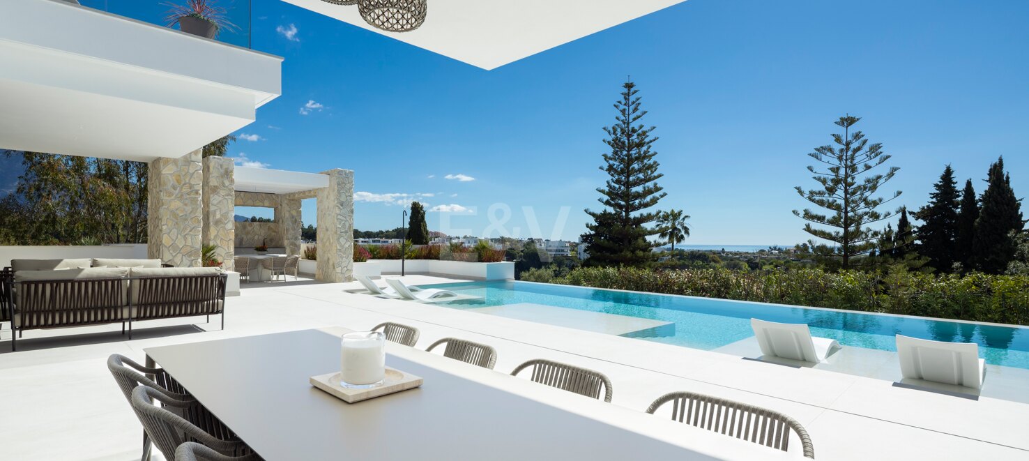 Samtida Elegant Villa med panoramautsikt i La Quinta