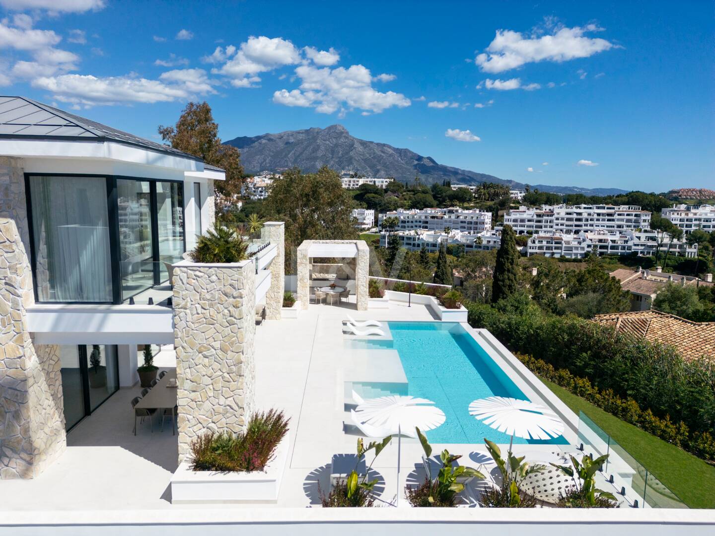 Samtida Elegant Villa med panoramautsikt i La Quinta