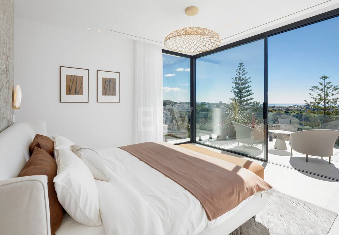 Samtida Elegant Villa med panoramautsikt i La Quinta