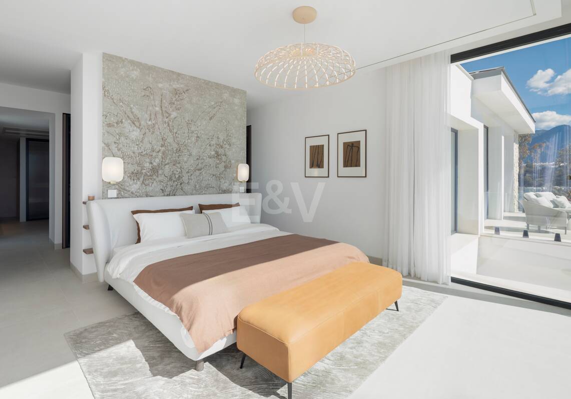 Contemporary Elegant Villa with Panoramic Views in La Quinta