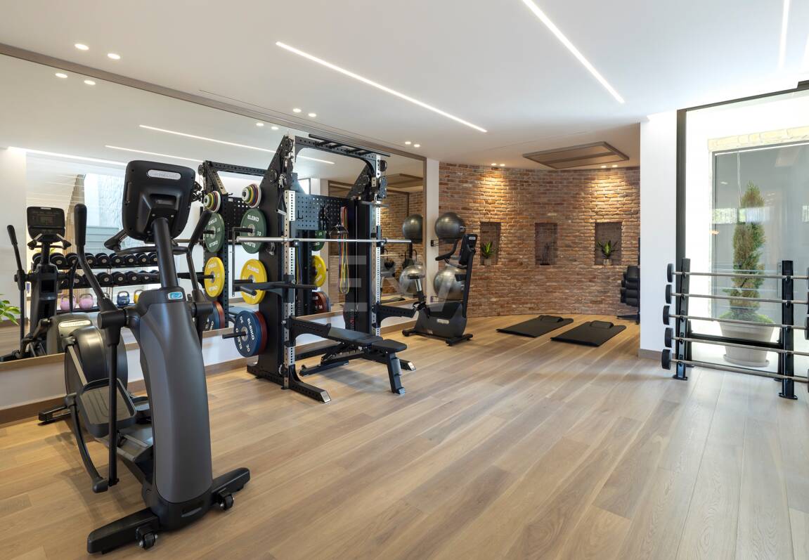 Samtida Elegant Villa med panoramautsikt i La Quinta