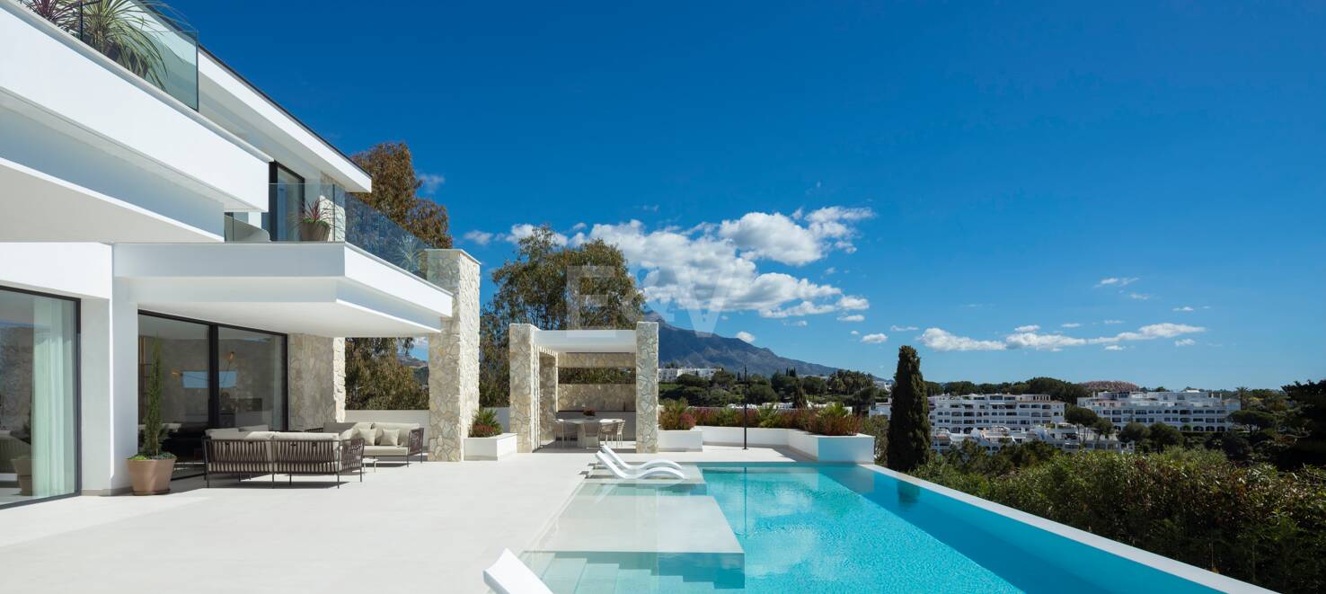 Samtida Elegant Villa med panoramautsikt i La Quinta