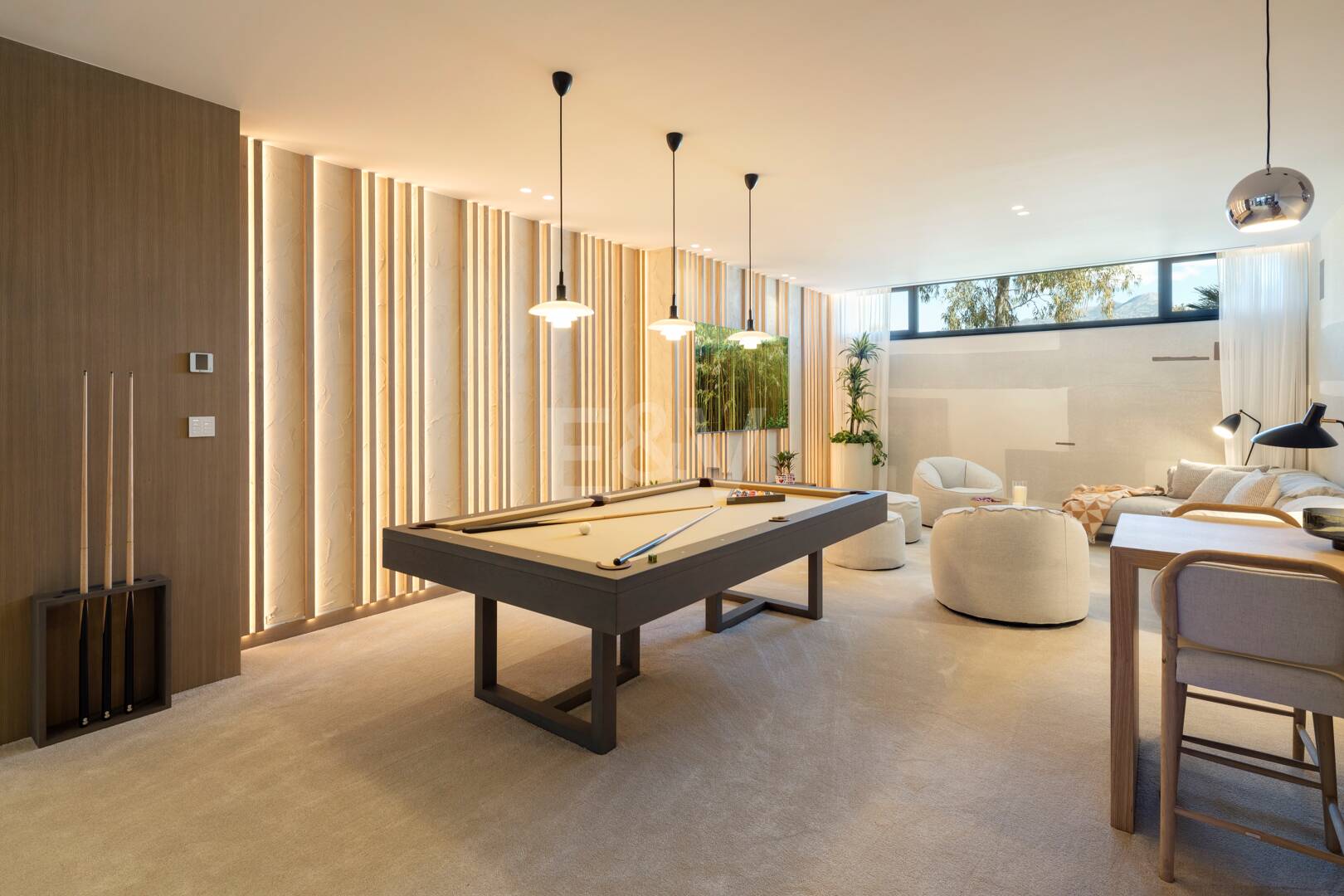 Elegante villa de estilo contemporáneao con vistas panorámicas en La Quinta