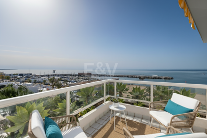 4-rumslägenhet vid stranden med havsutsikt i Marbella