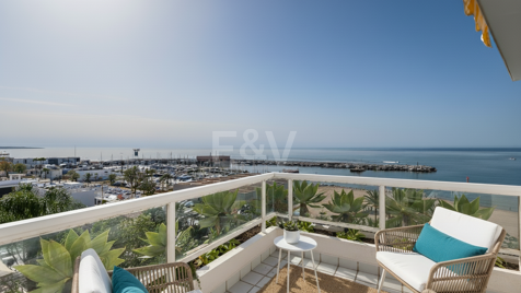 Appartement 4 Chambres en front de mer avec vue sur la mer à Marbella