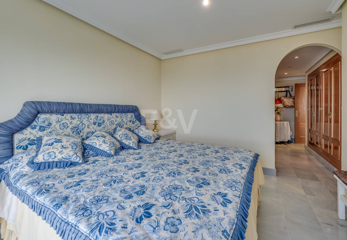 4-rumslägenhet vid stranden med havsutsikt i Marbella