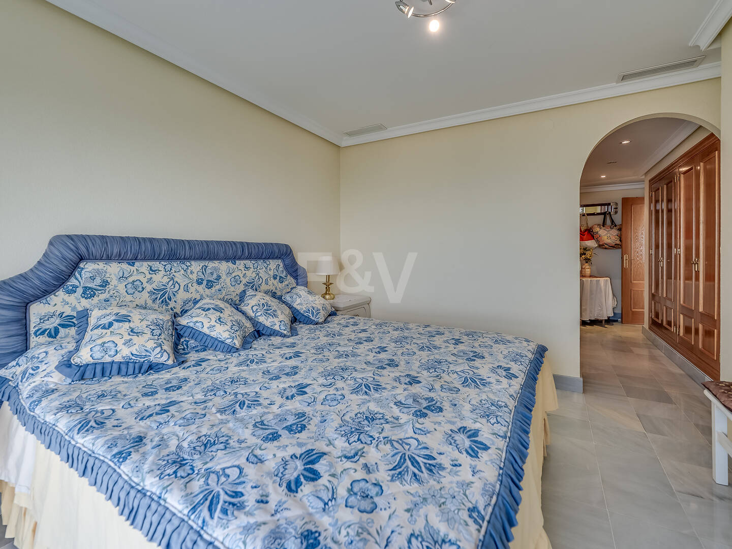 4 Sypialnia Beachfront Apartament z widokiem na morze w Marbella