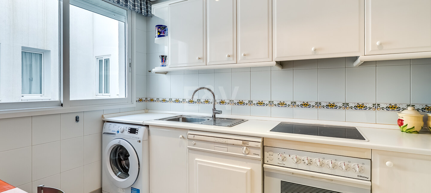 Apartament na sprzedaż w Beach Side Golden Mile, Marbella Golden Mile