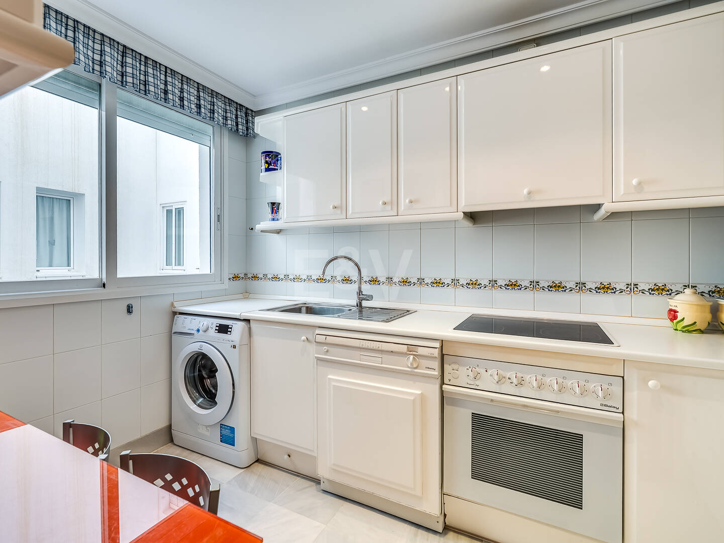 4 Sypialnia Beachfront Apartament z widokiem na morze w Marbella