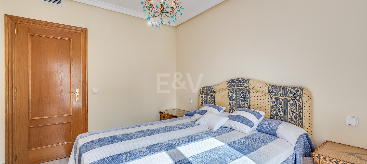 Apartament na sprzedaż w Beach Side Golden Mile, Marbella Golden Mile