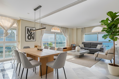 4 Bedroom Beachfront Apartment with Sea views in Marbella