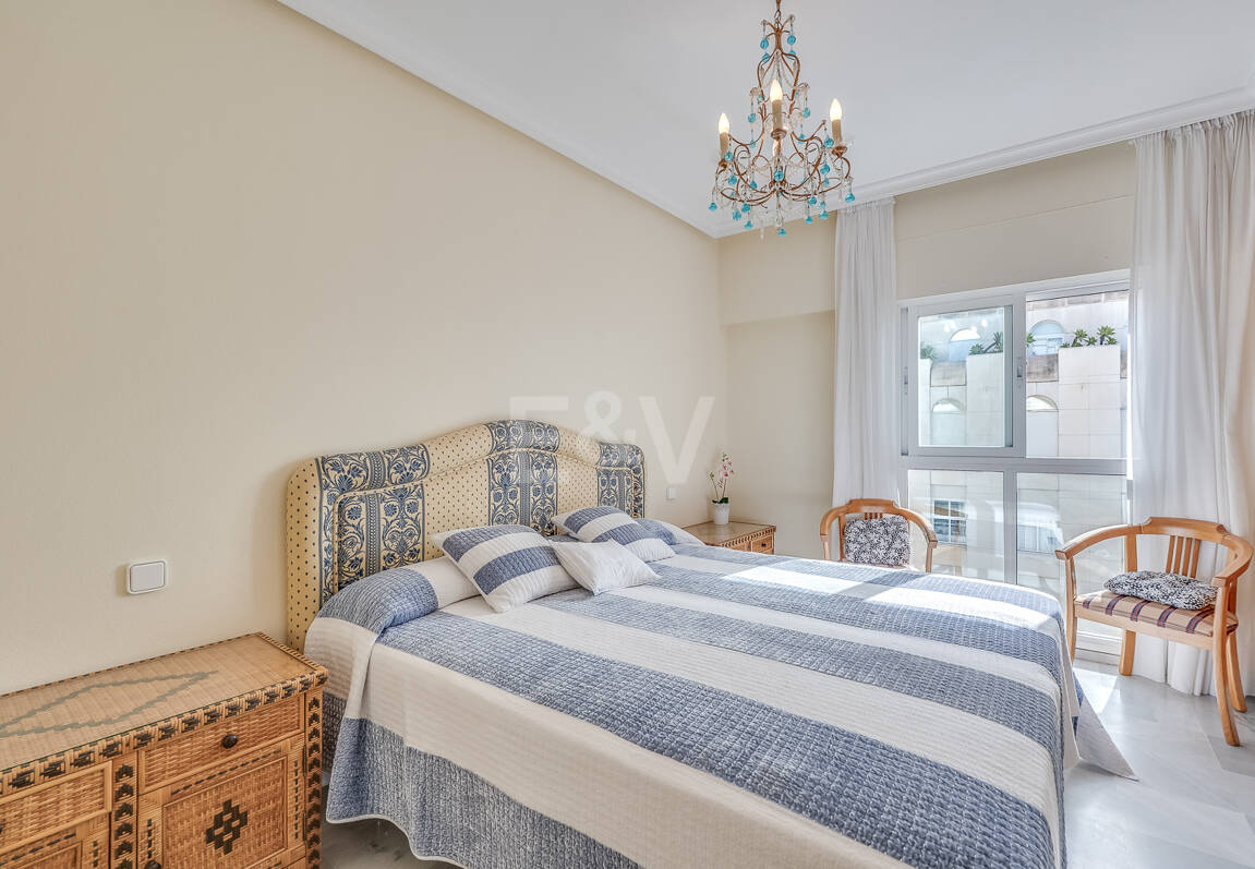 4-rumslägenhet vid stranden med havsutsikt i Marbella