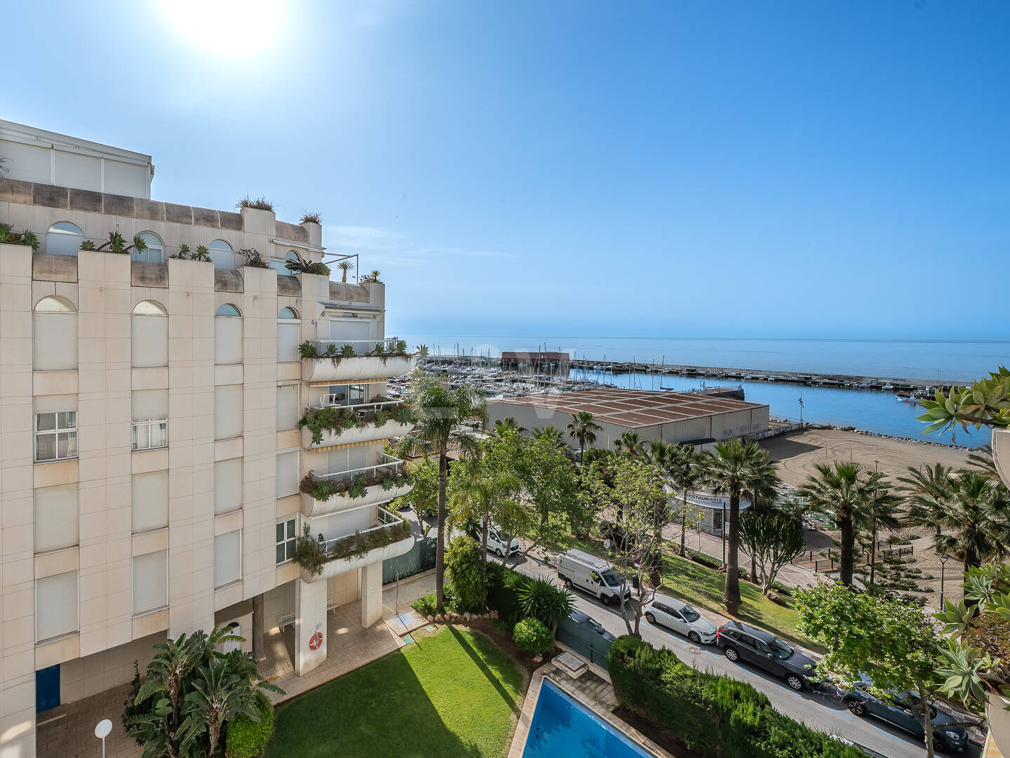 4 Sypialnia Beachfront Apartament z widokiem na morze w Marbella