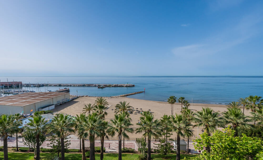 4 Sypialnia Beachfront Apartament z widokiem na morze w Marbella