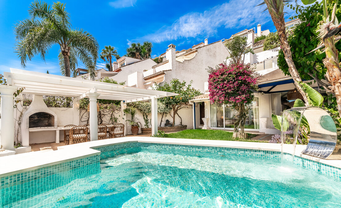 Radhus till salu i Puerto Banus, Marbella