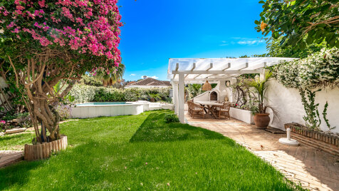 Radhus till salu i Puerto Banus, Marbella
