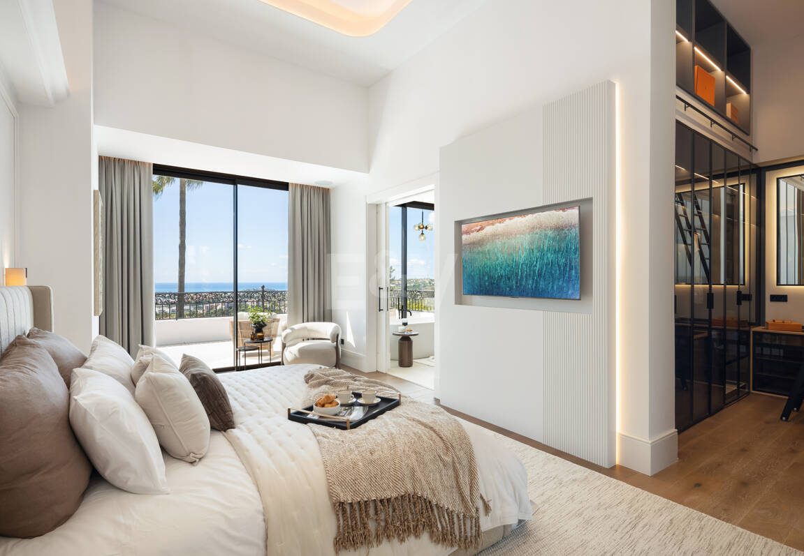 Spectacular villa with sea views and 5 star amenities