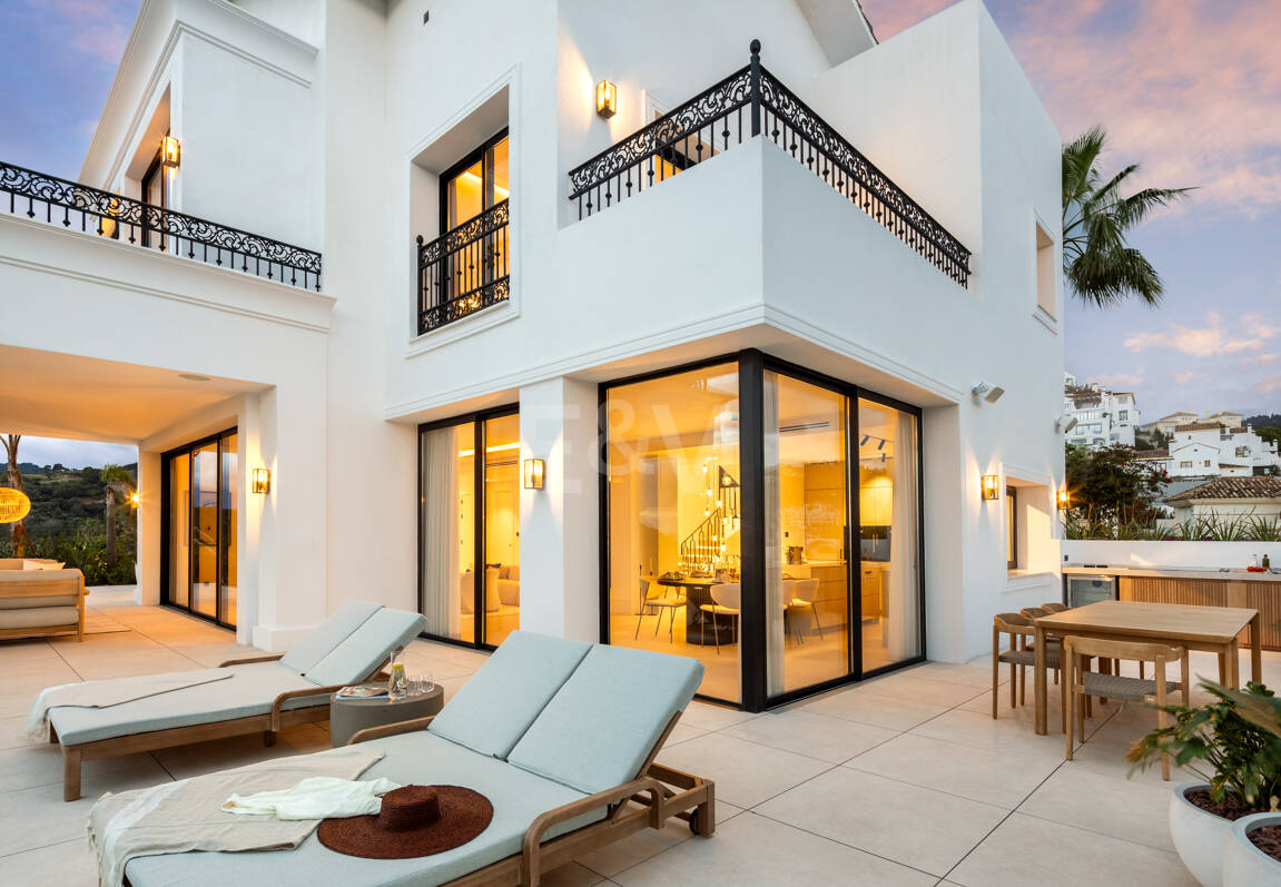 Spectacular villa with sea views and 5 star amenities