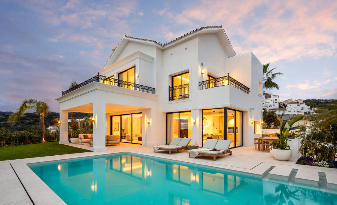 Spectacular villa with sea views and 5 star amenities