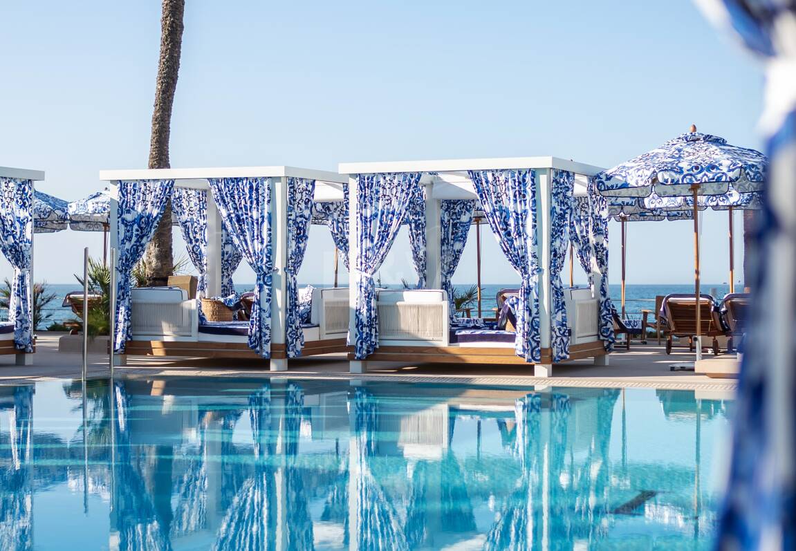 Elegant Beachside Appartement dans la communauté sécurisée de Los Monteros