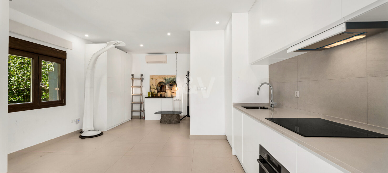 Exceptional Priced Upscale Villa by the Beach