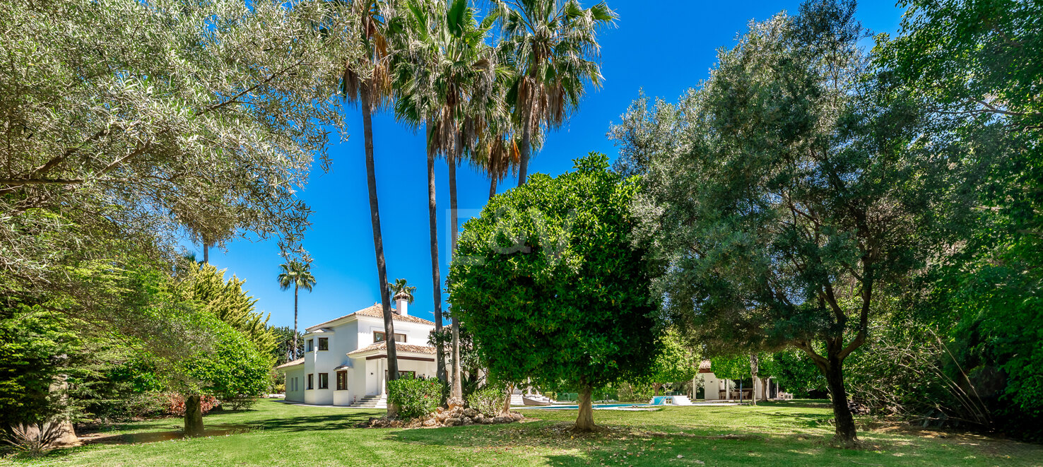 Exceptional Priced Upscale Villa by the Beach