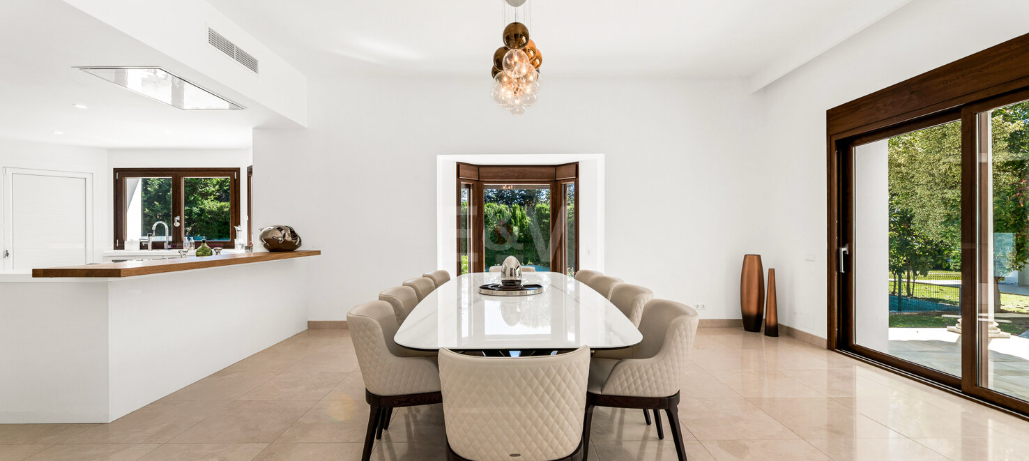 Exceptional Priced Upscale Villa by the Beach