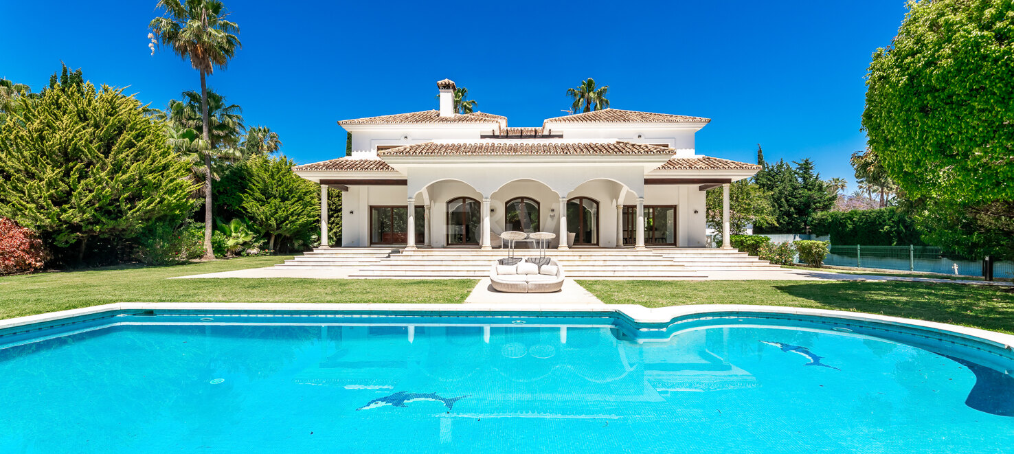 Exceptional Priced Upscale Villa by the Beach