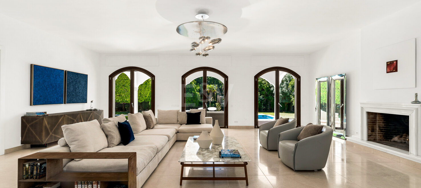 Exceptional Priced Upscale Villa by the Beach