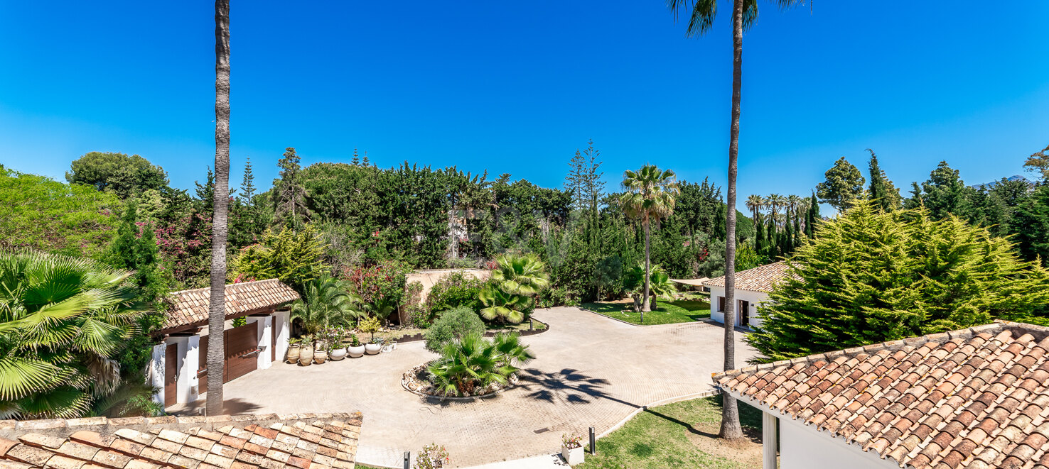 Exceptional Priced Upscale Villa by the Beach