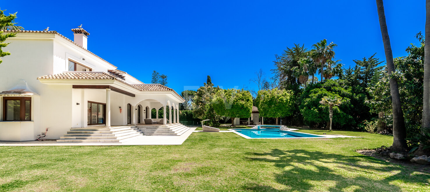Exceptional Priced Upscale Villa by the Beach