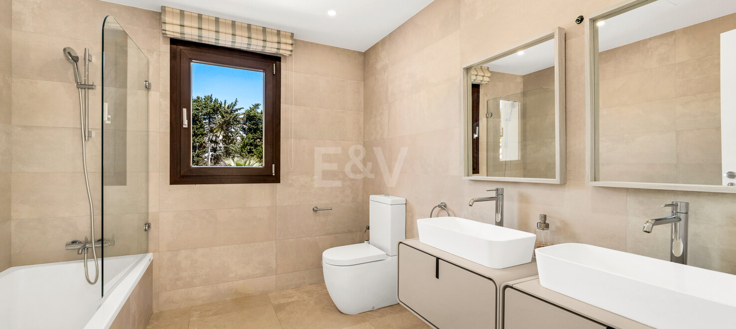 Exceptional Priced Upscale Villa by the Beach