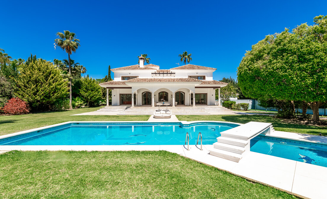 Exceptional Priced Upscale Villa by the Beach
