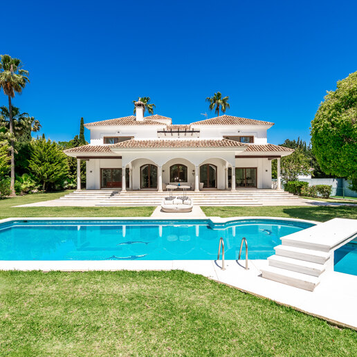 Exceptional Priced Upscale Villa by the Beach
