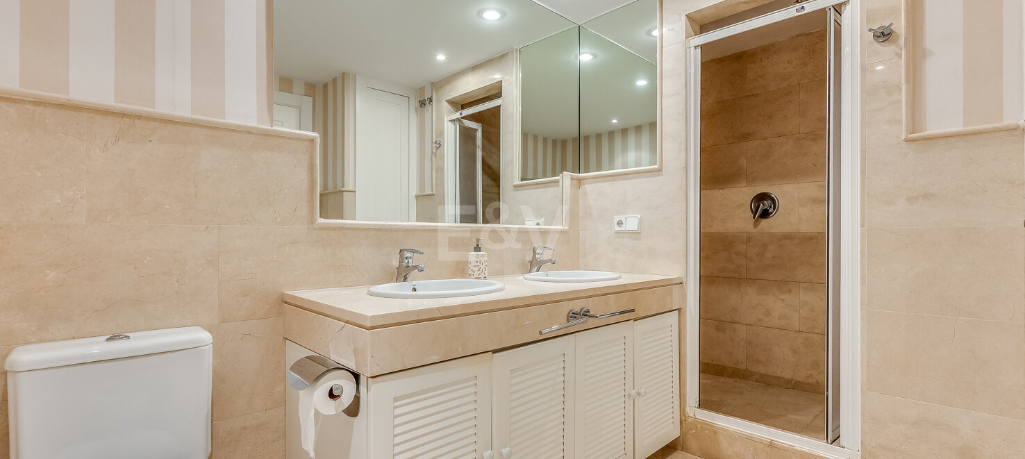 Golden Mile Garden Apartment with Spacious Terrace and Attractive Surroundings