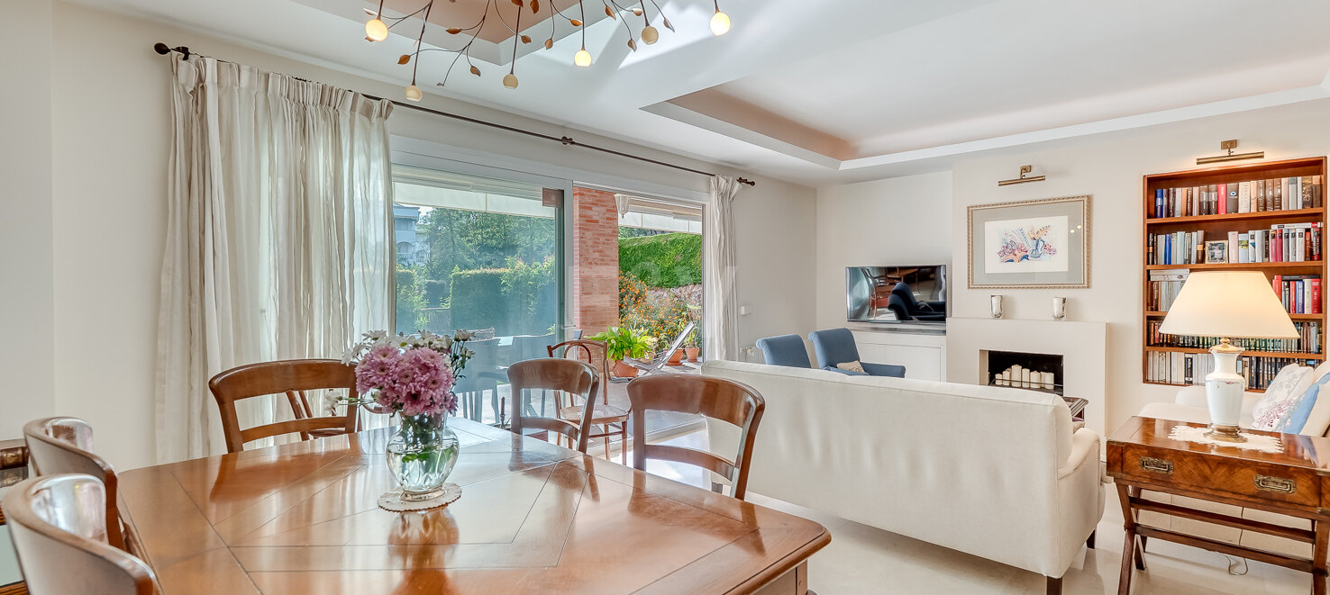 Golden Mile Garden Apartment with Spacious Terrace and Attractive Surroundings
