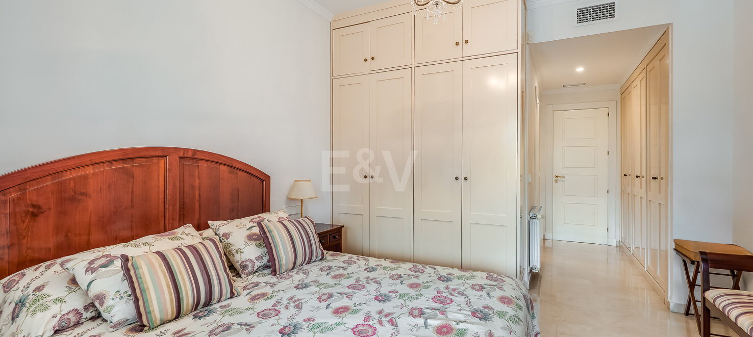 Golden Mile Garden Apartment with Spacious Terrace and Attractive Surroundings