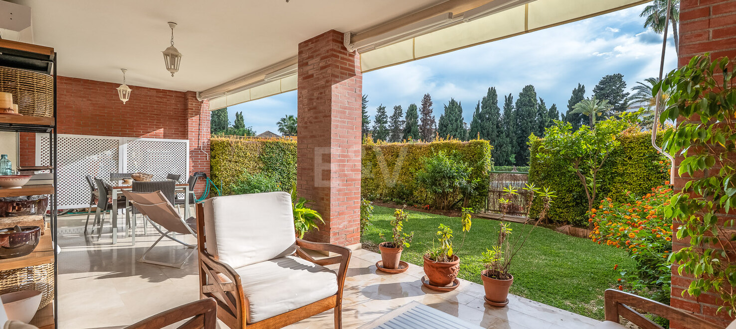 Golden Mile Garden Apartment with Spacious Terrace and Attractive Surroundings