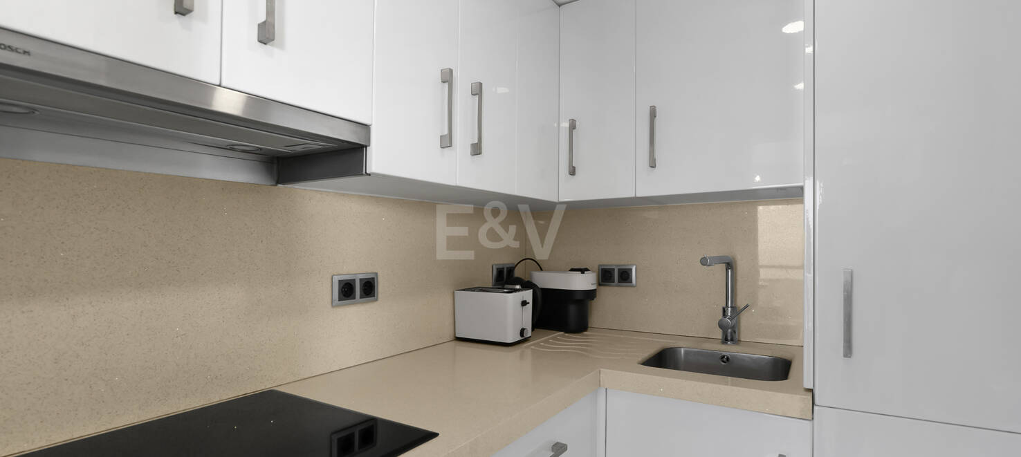 Marbella Strandwohnung mit außergewöhnlichem Panoramablick auf das Meer