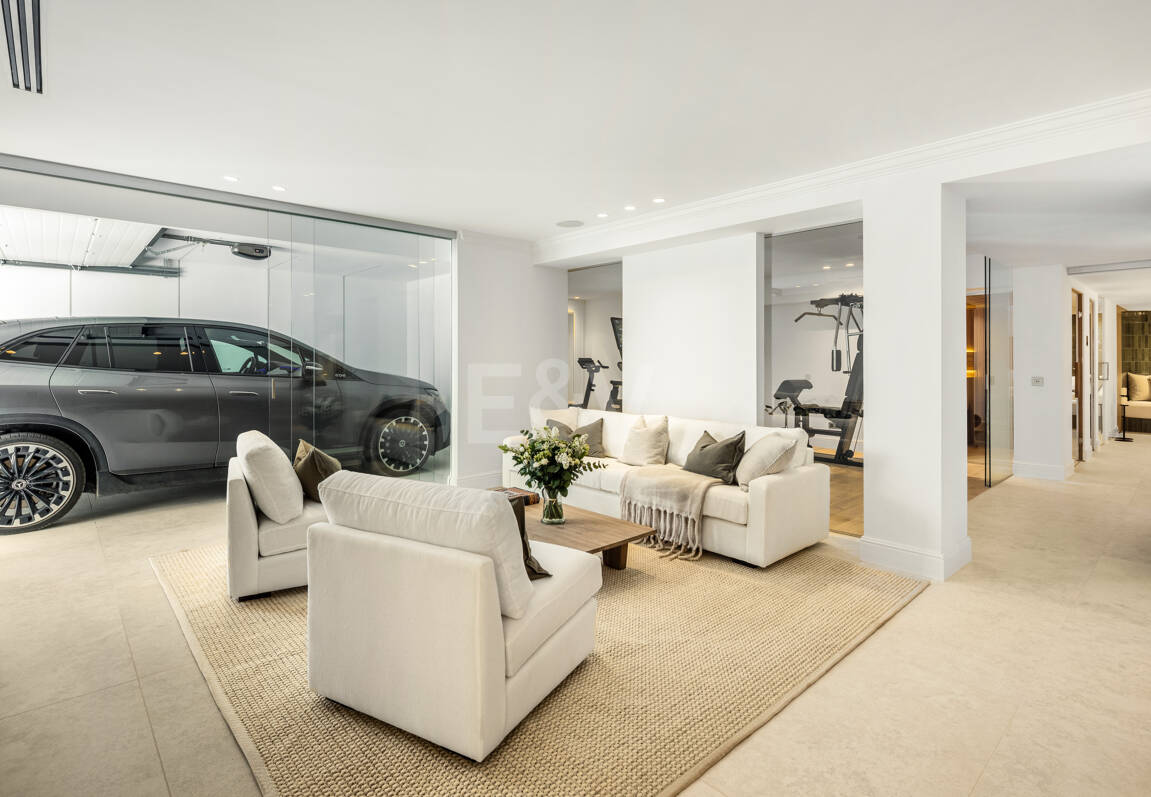 Villa con elegancia atemporal y encanto andaluz en Nueva Andalucia