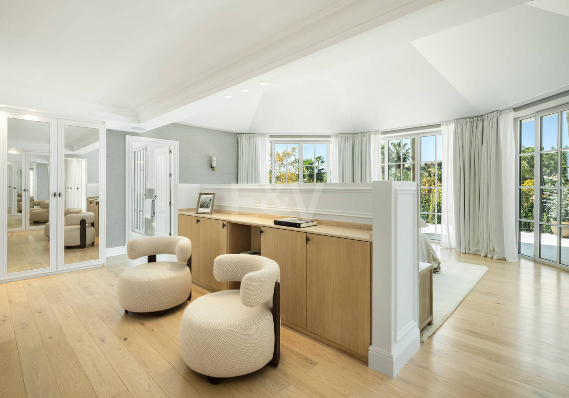 Zeitlose Elegante Villa mit andalusischem Flair in Nueva Andalucia