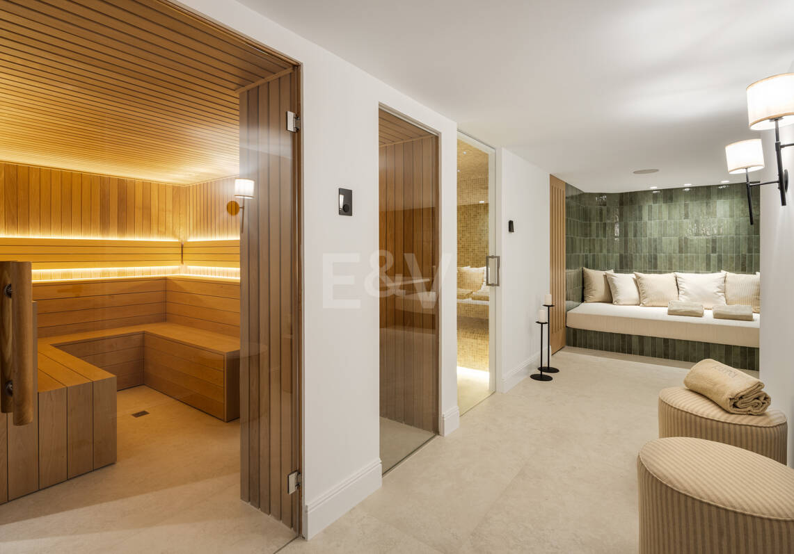 Zeitlose Elegante Villa mit andalusischem Flair in Nueva Andalucia